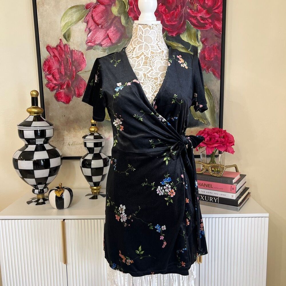 Urban Outfitters Women's Floral Velour Theresa Wrap Mini Dress Black Medium